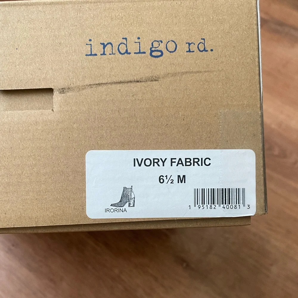 Indigo Rd. Boots - Picture 2 of 2